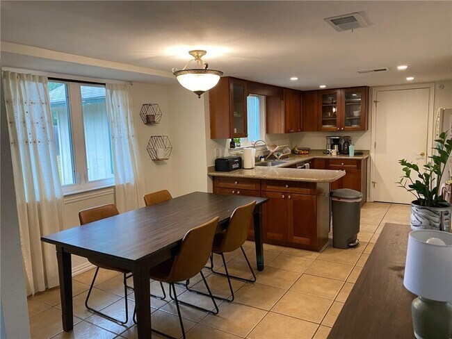 Photo - 3201 Canter Ln