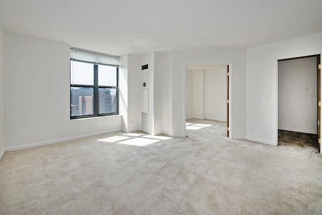 Photo - 1715 Chicago Ave