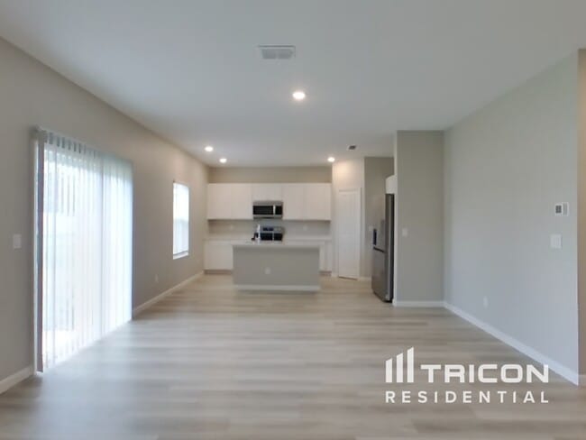 Photo - 2915 Grand Finale St