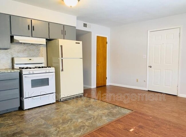 Photo - 2027 Smelter Ave NE Unit #02