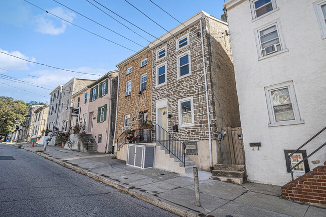 Photo - 147 Fountain St