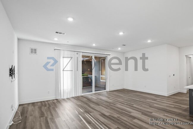 Photo - 45258 Tom Blalock St