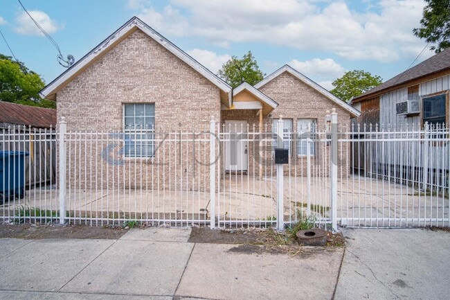 Photo - 717 N Colorado St