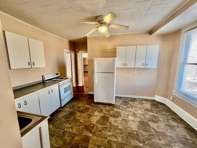 Photo - 701 S Center St Unit #1