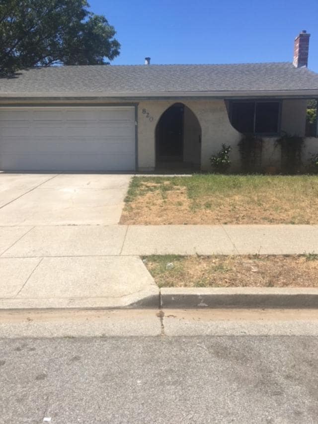 Building Photo - 4 Bedroom Home! Close to Shopping Centers & CHS Attendance!