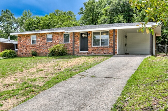 1406 Ridgewood Dr