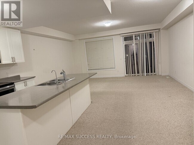 Photo - 77 Diana Ave