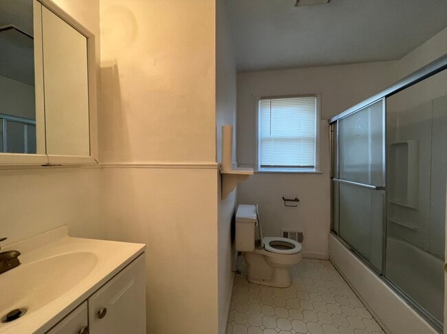 Photo - 4406 Clarene Dr