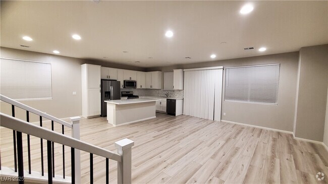 Building Photo - 8907 Deer Isle St Rental