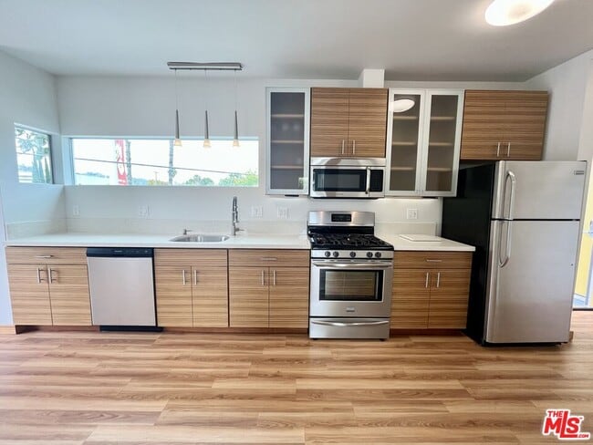 Photo - 505 N San Vicente Blvd