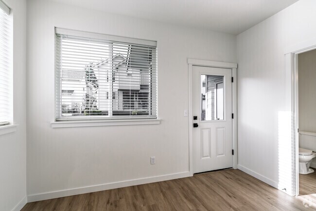 3BR, 2.5BA - 1,553SF - Dining Room