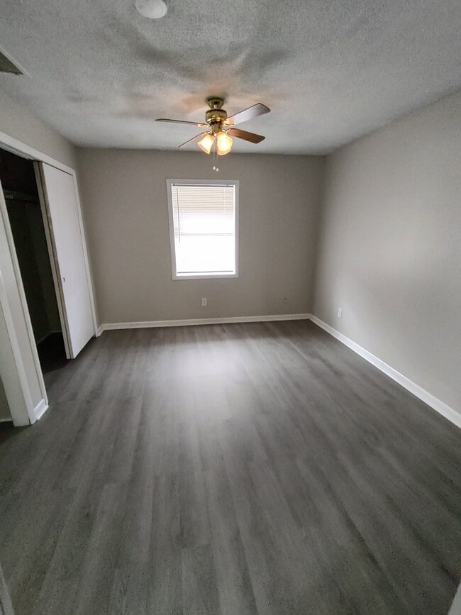 Building Photo - High St and Lelia St Unit Lelia 9