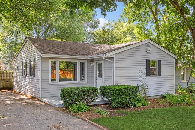 Photo - 42 Burr Oak Dr House