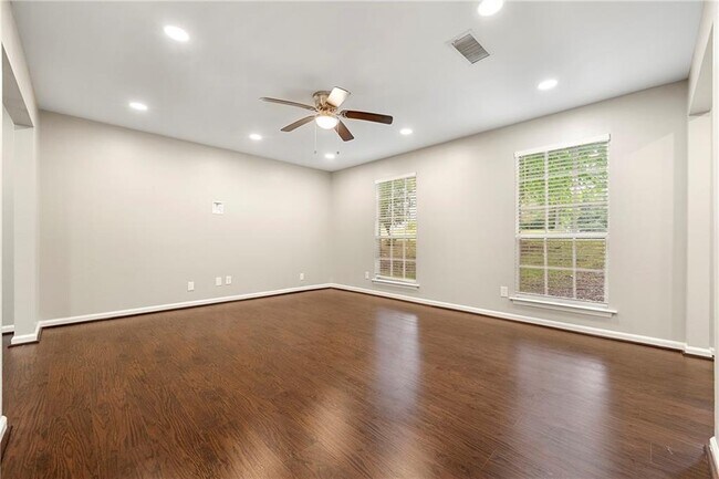 Photo - 1386 Heritage Glen Dr