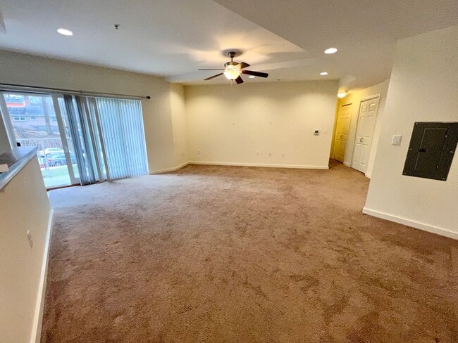 Building Photo - Charming 1-Bedroom Apartment in Wyncote! Available Late July! Unit B203
