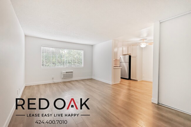 6029 1/2 Carlton Way-4 - 6029 1/2 Carlton Way-4 Condo Unit 4