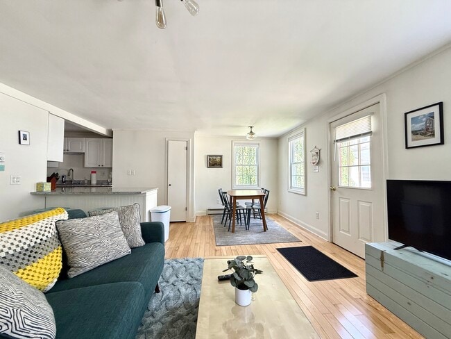 15 Lincoln St