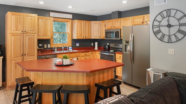 Photo - 15955 Bayview Dr NE