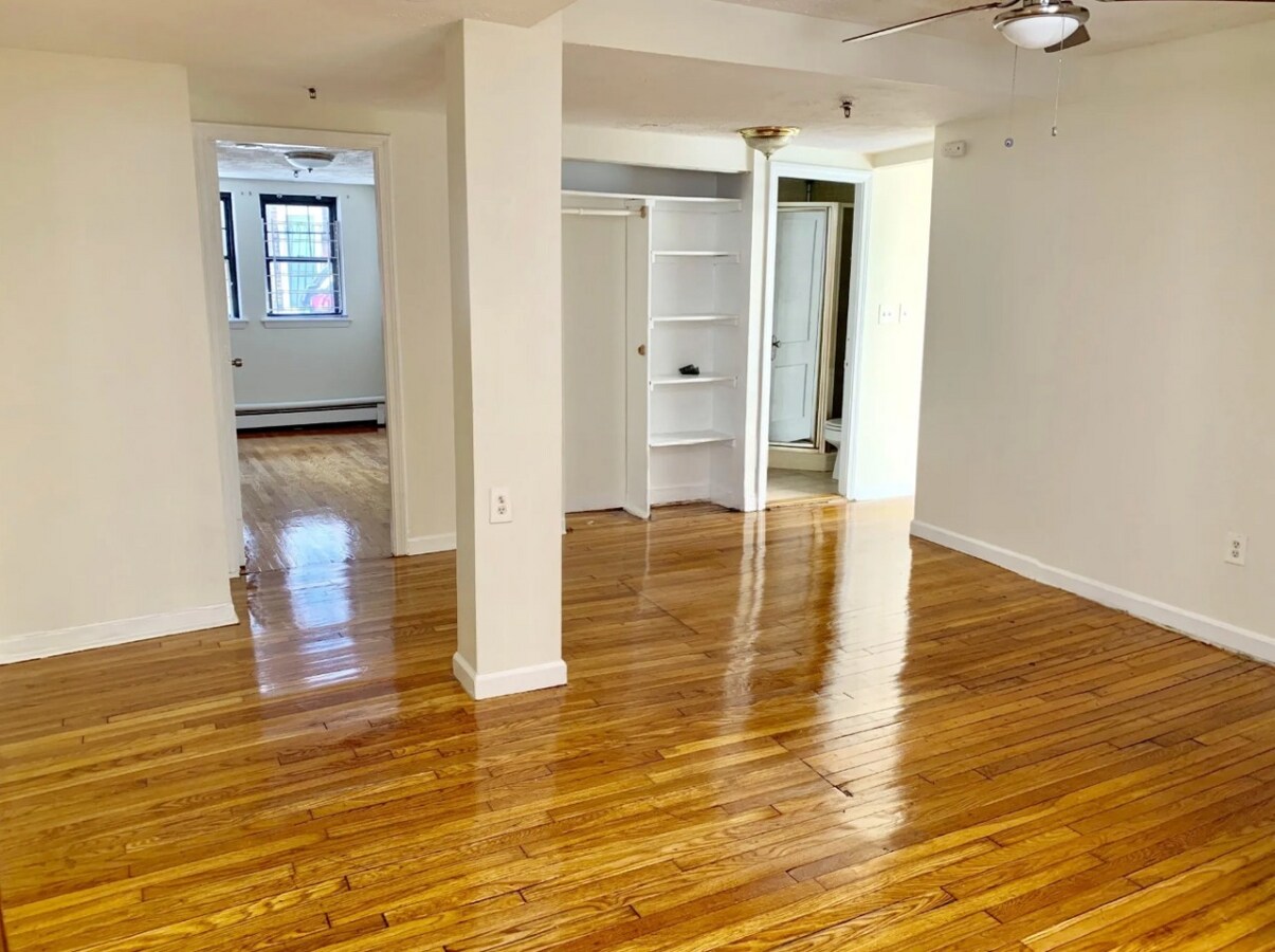 Photo - 70 Queensberry St