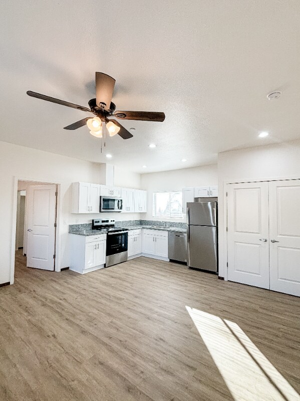 Photo - 5905 Oliver Rd Unit A