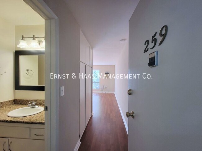 Photo - 5585 E Pacific Coast Hwy Unidad #259