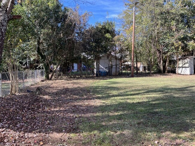 Photo - COMING SOON!!! Spacious 2 Bed, 1 Bath Minutes from Uptown