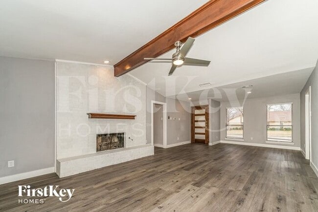 Photo - 2626 Fallcreek Dr