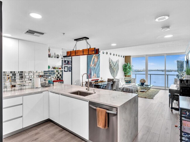 Photo - 665 NE 25th St Unit 2403