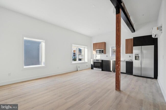 Building Photo - 808 N 3rd St Unit 29