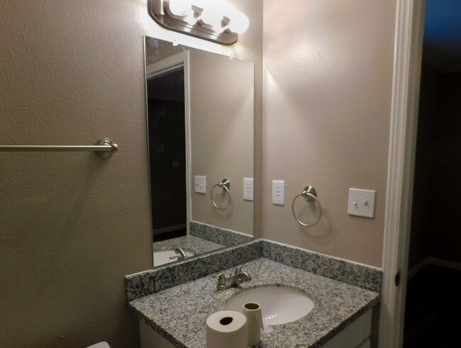 Photo - 107 Varsity Dr Unit 107 Room A