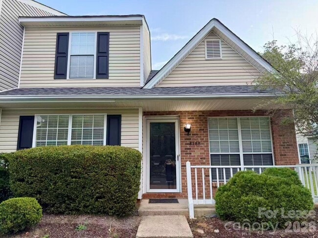 Building Photo - 8288 Golf Ridge Dr