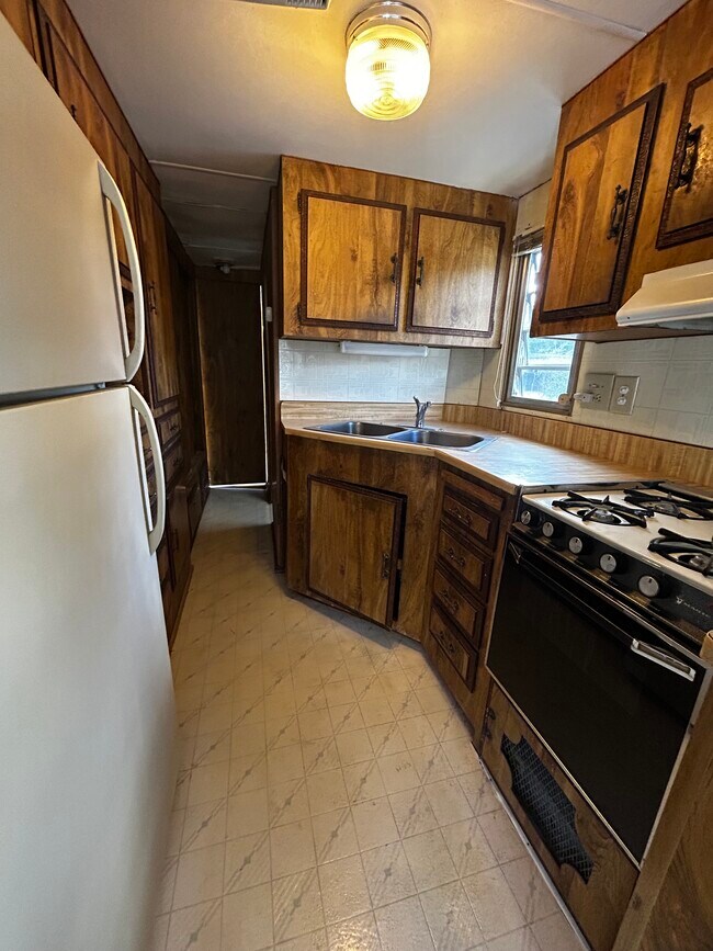 Photo - 1120 N Justice Dr Unidad 9