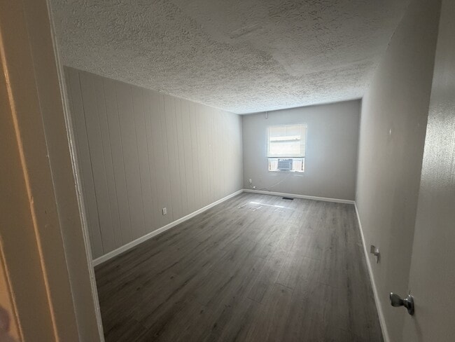 6011 Vine St Unit 1