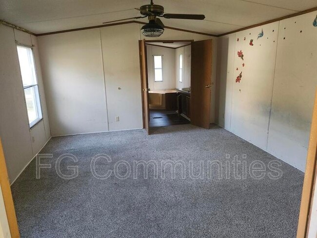 Photo - 1124 N Bryan Rd