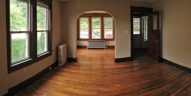 Building Photo - 223 E Mountain Rd Unit Suite 2