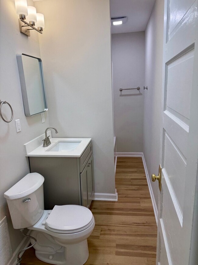 Photo - 1919-21 Burnet Ave Unit Floor 2