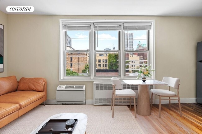 Photo - 130 Hicks St