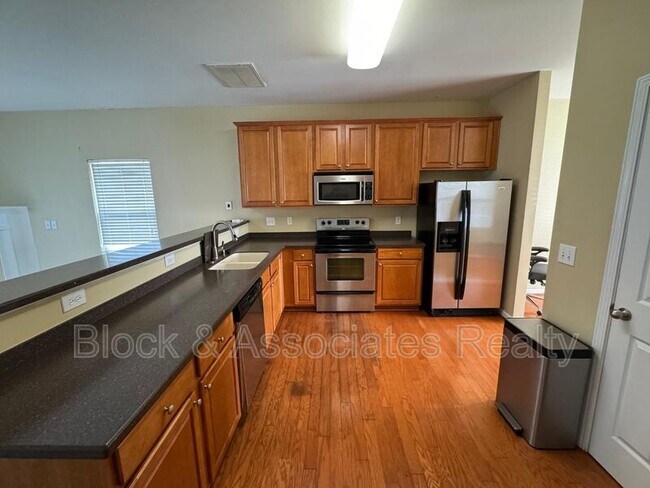 Photo - 1725 TW Alexander Dr