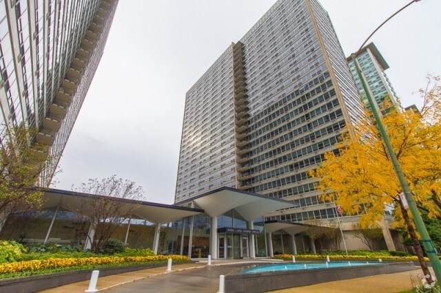Building Photo - 3550 N Lake Shore Dr Unit 807 Rental