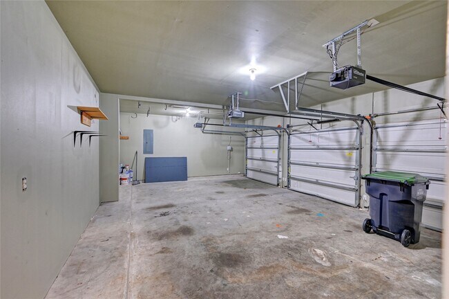 Photo - 2409 Shorebrook Dr