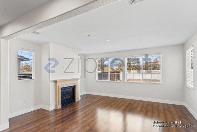 Photo - 1181 Navigator Dr