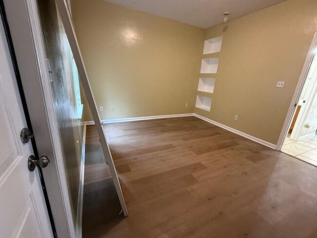 Photo - 2014 Midyette Rd