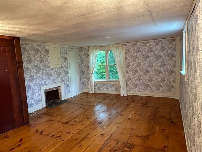 Living Room - 61 Chesterfield Rd