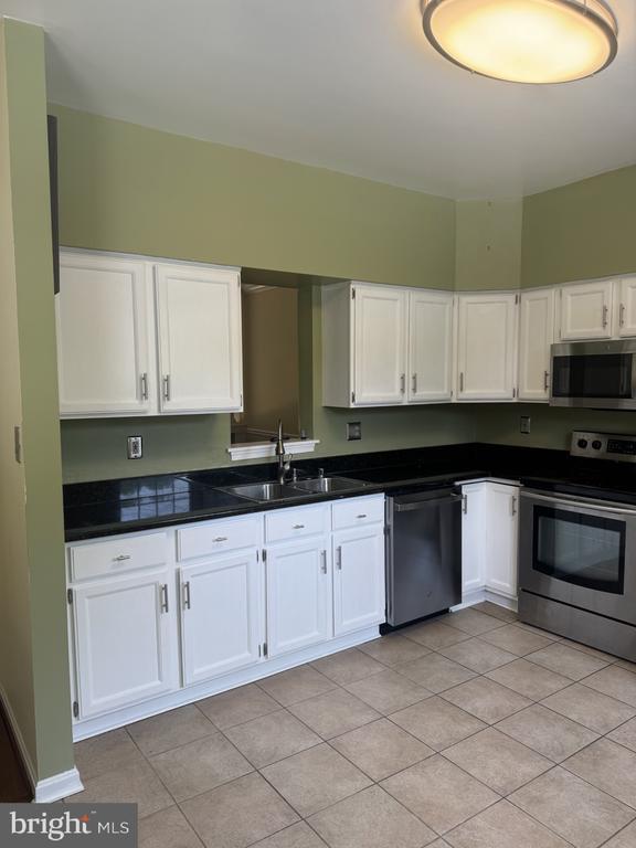 Photo - 32 Alderman Ct