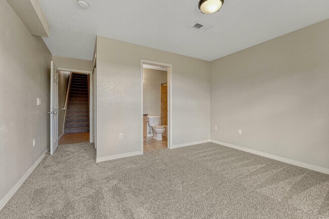 Photo - 9558 Pearl Cir