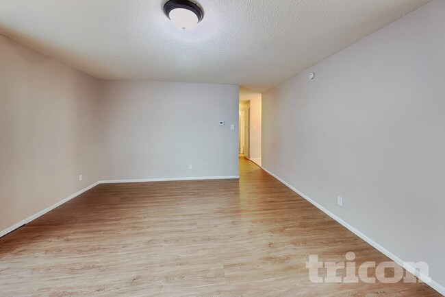 2830 Judith Ln