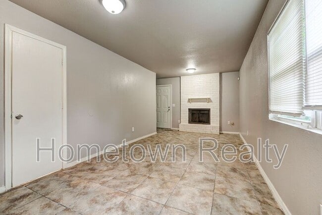 Photo - 312 NW 118th St