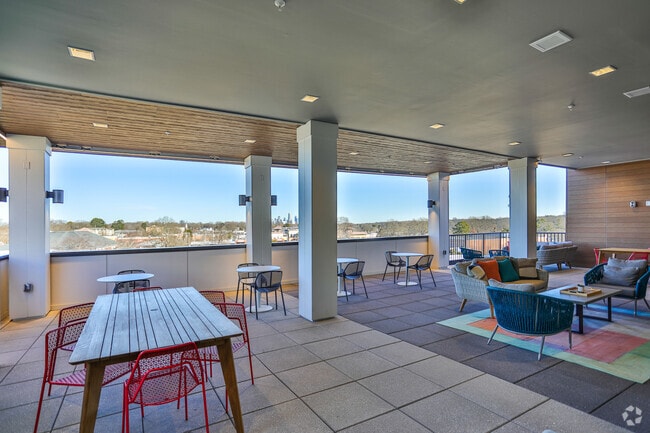 Link Apartments® Montford