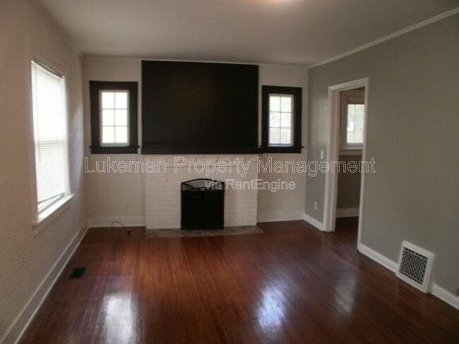 Building Photo - 3013 Portage Street Unit 1