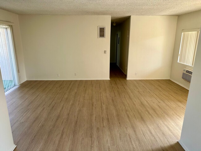 Building Photo - 4350 Troost Ave